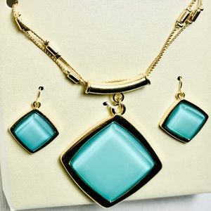 Under Glass Style Pendant & Earrings